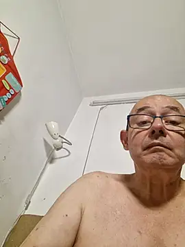 Marlon92700's Live XXX Chat