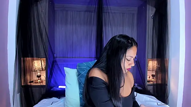 AllieBennet Chat XXX in diretta