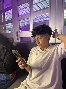 ian_mathias_'s Live XXX Chat