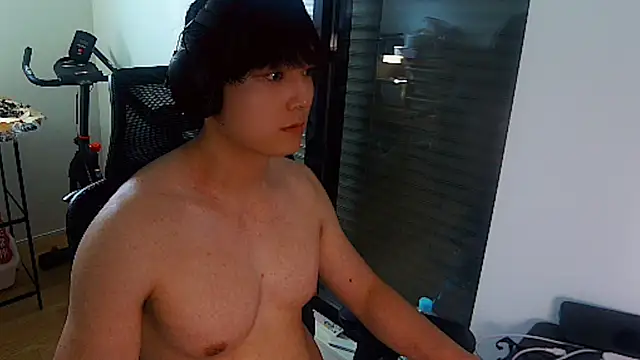 Tkcqcc Adlı Modelin Canlı XXX Sohbeti