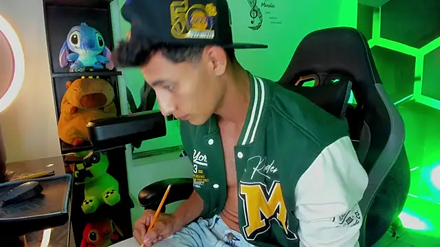 MaxiimoRomano_のライブXXXチャット