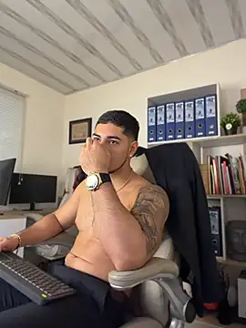 Онлайн чат XXX Dimitri_Colleman