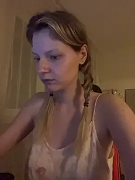 MaryHiggins live XXX chat