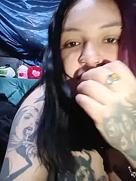 Chat +18 de Lu_Bbw ao vivo