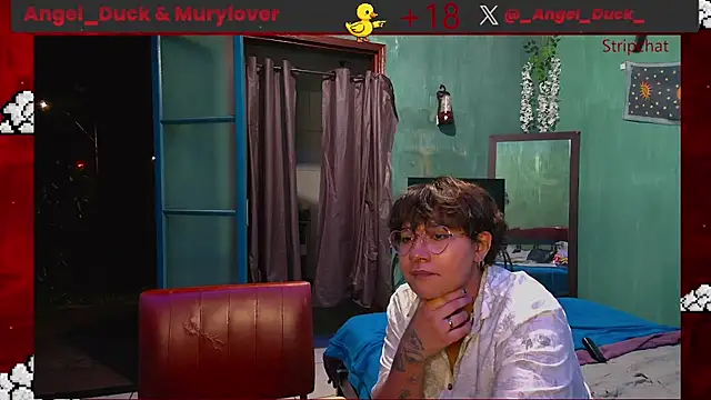 XXX chat uživo modela Angel_Duck