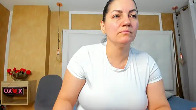 Chat XXX en directo de Heidy_milf