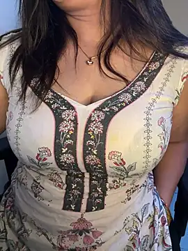 XXX chat uživo modela -Simii