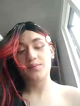 Victoria_Hiills Adlı Modelin Canlı XXX Sohbeti