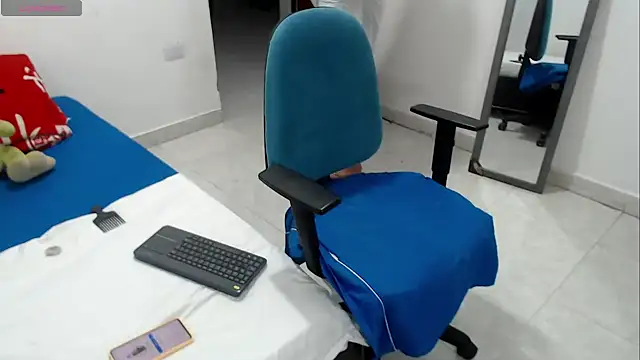 LAURA_Foxht 라이브 XXX 채팅