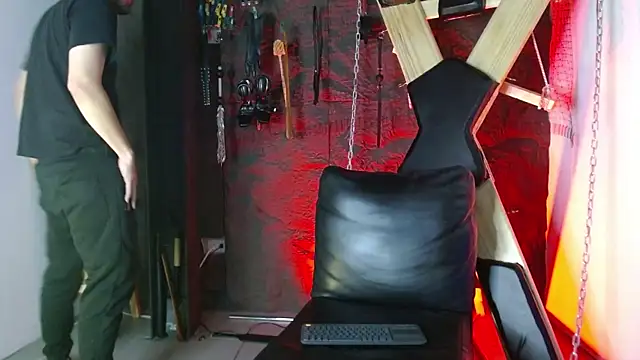Master_kratos_and_Megan Show Webcam
