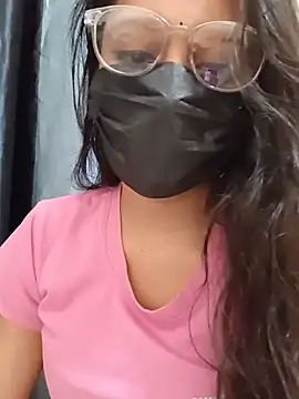Aalia-Bhatt Adlı Modelin Canlı XXX Sohbeti