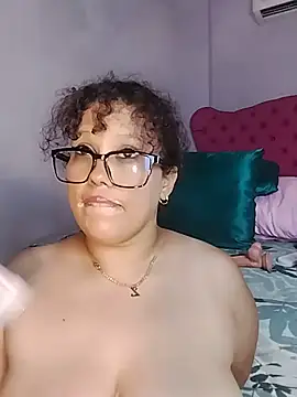 Chat XXX ao vivo de Zara_Holly_