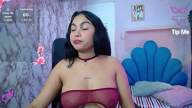 Chat +18 de valeria_martinez19 ao vivo
