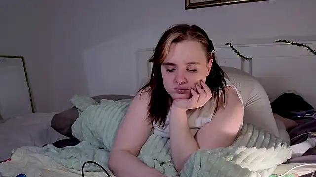 cutie0logy Adlı Modelin Canlı Sohbet Odası