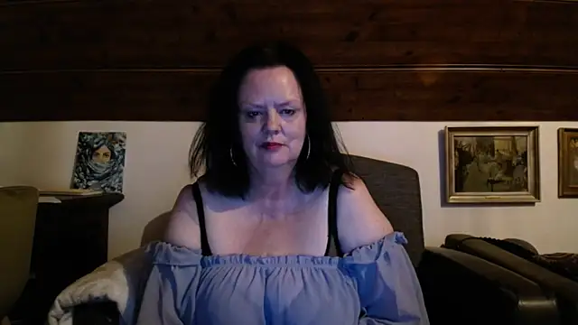 TiffanyMature Adlı Modelin Canlı Sohbet Odası