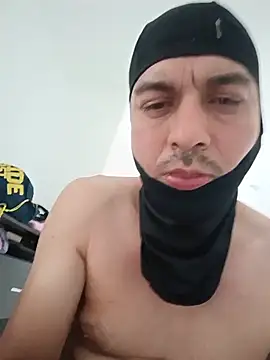 MrSecretSuit live XXX chat