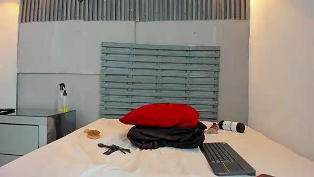 XXX chat uživo modela Thomas_Woolf