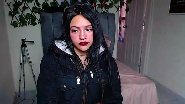 Violettasquirt's Live XXX Chat