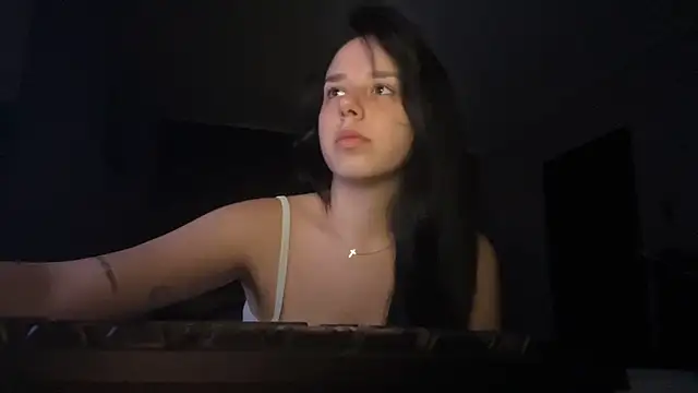 Secret_Vanilla_ Show in webcam