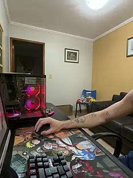 XXX chat uživo modela MeladoDiMel