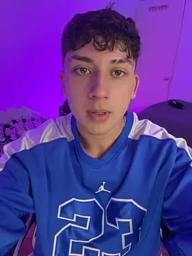 OLIVER_Kn Live XXX chat