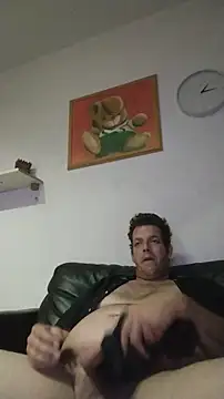 Gigolobigcock24cm webkamerás műsora