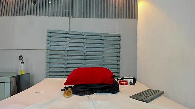 Czat XXX na żywo – Thomas_Woolf