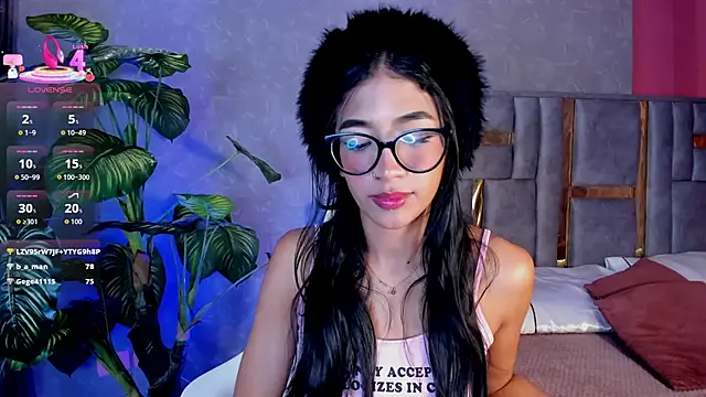 Tyla_Ks Adlı Modelin Canlı XXX Sohbeti
