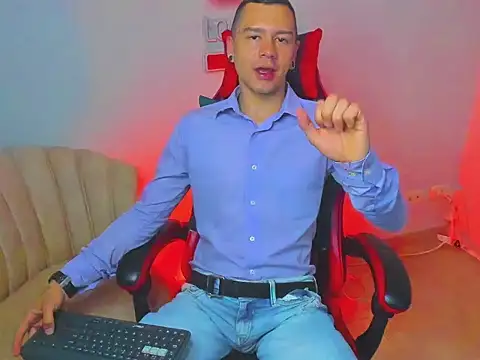 הופעת וובקאם של Tayler_millers_
