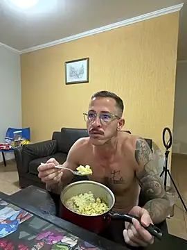 צ'אט XXX בשידור חי של MeladoDiMel