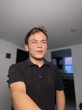 הופעת וובקאם של _Leo_Boy