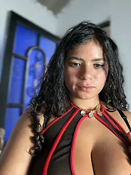 Chat XXX en directo de Simone_Miller