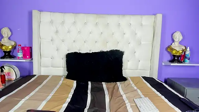 XXX chat uživo modela candy_queens_
