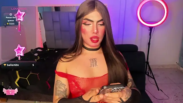 Sophie_whitexxx Adlı Modelin Canlı XXX Sohbeti