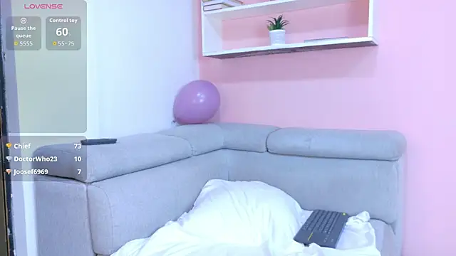 JuliaaVega Chat XXX in diretta