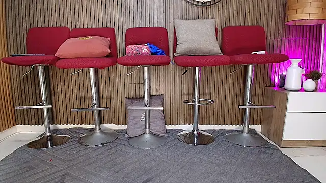 canelasquirt Adlı Modelin Canlı XXX Sohbeti