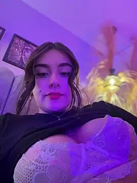 cute__cherry_'s Live XXX Chat