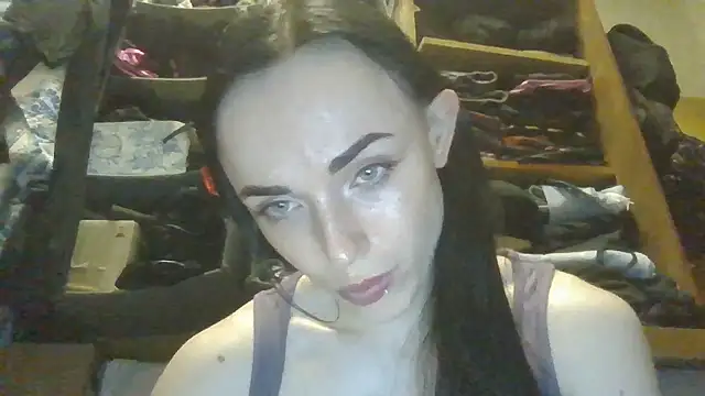 Chat XXX ao vivo de Trinsy_Love
