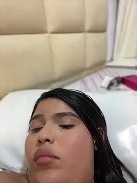 Lia_sexx élő XXX-chatje
