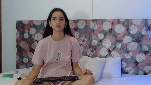 MelodyMansson's Live XXX Chat