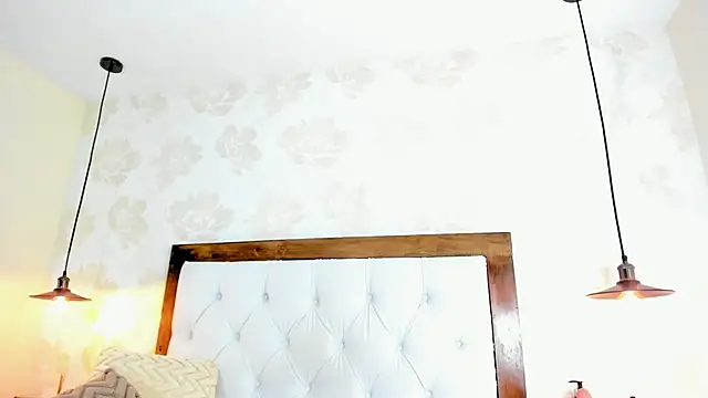 IRISCLARK1 Adlı Modelin Canlı XXX Sohbeti