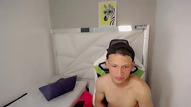Luca_twinkk – Live XXX-chat