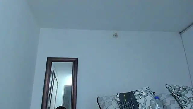 Chat XXX en directo de KingLevi01