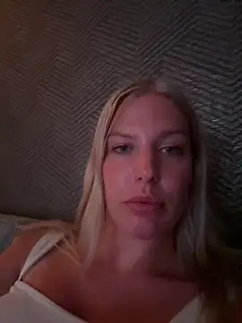 Chloemillerrxx – webcam-show