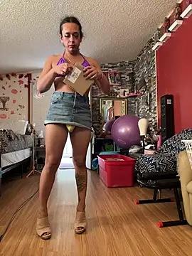TranSexualJade95 élő XXX-chatje