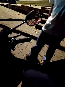FeloBad élő XXX-chatje