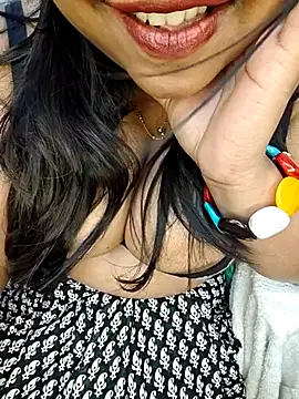 Curvy_Pooja Chat XXX live