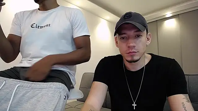 Czat XXX na żywo – fratguysonline