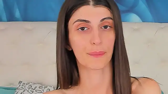 צ'אט XXX בשידור חי של SkinnyDolly