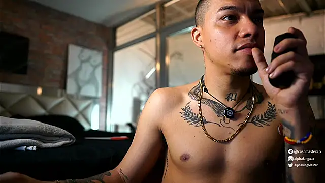 AlphaMasterXxx – Naživo XXX chat